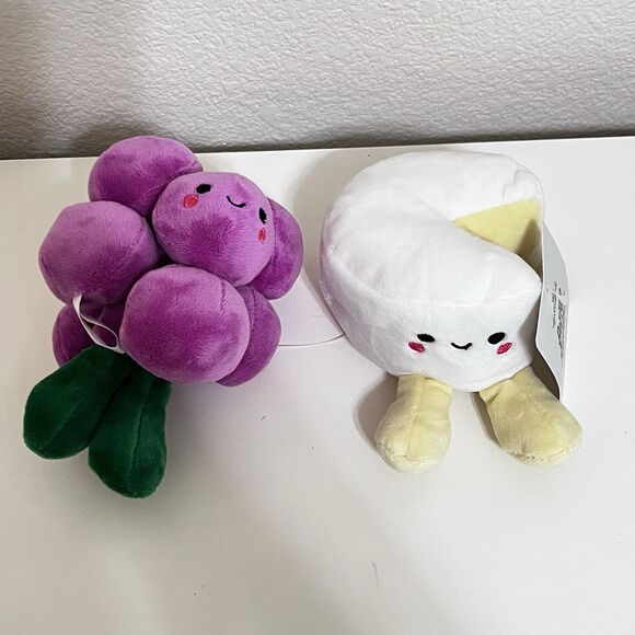 Hallmark Better Together Grapes and Cheese Magnetic Plush Pair Set w/ TAG - Picture 9 of 9